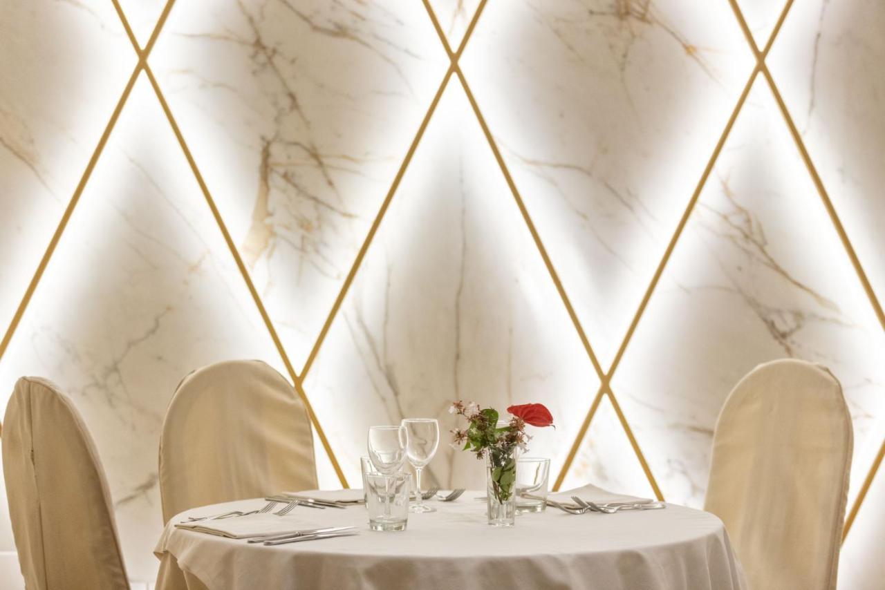 Hotel Feldberg Riccione Luaran gambar