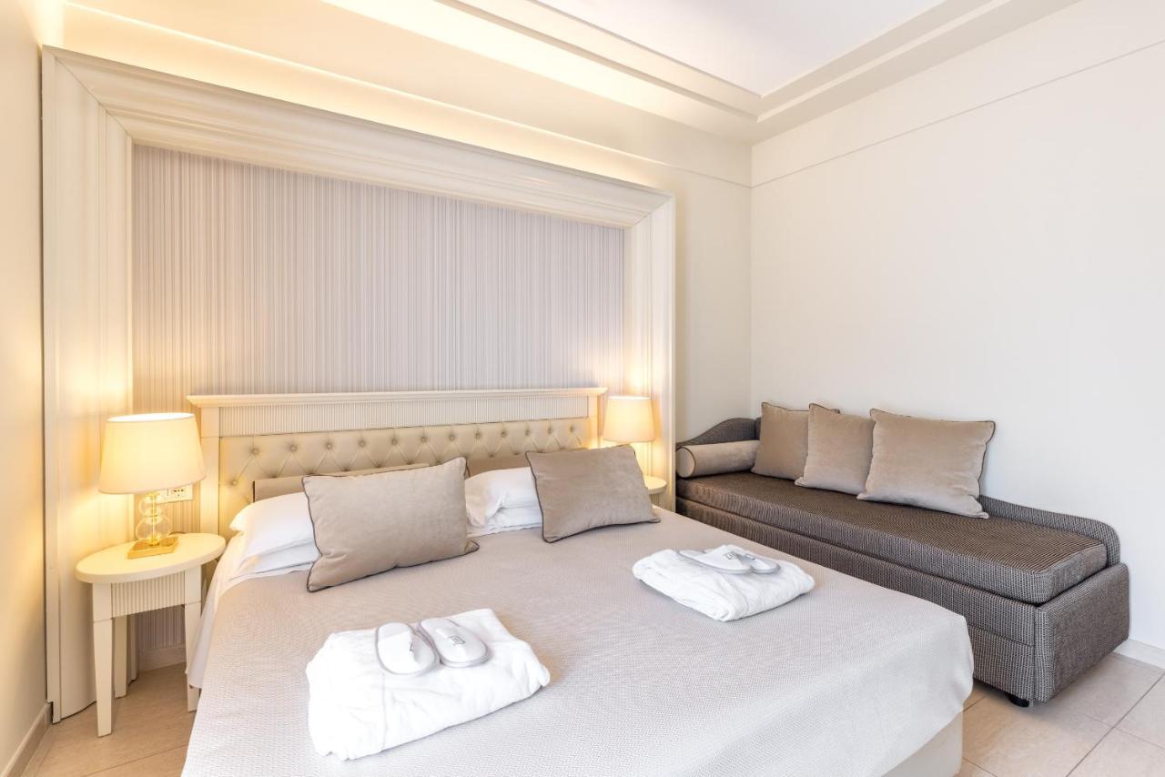 Hotel Feldberg Riccione Luaran gambar
