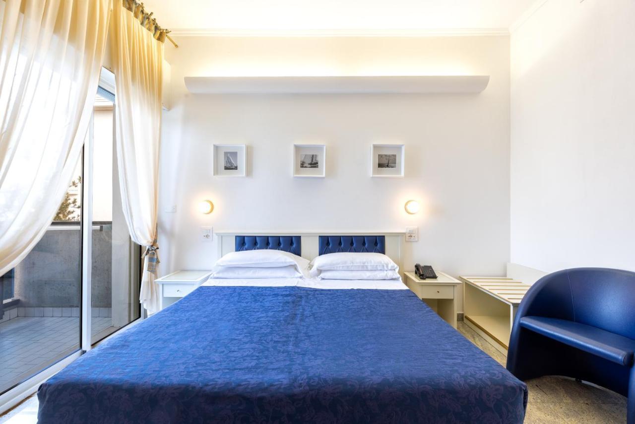 Hotel Feldberg Riccione Luaran gambar