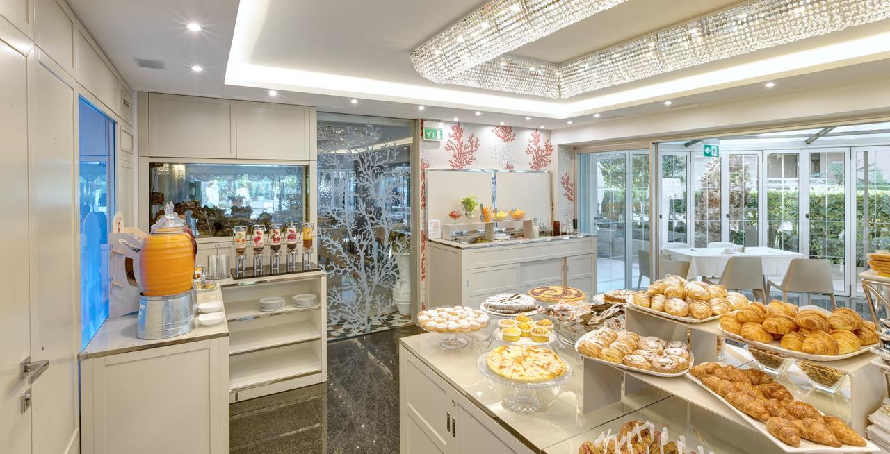 Hotel Feldberg Riccione Luaran gambar