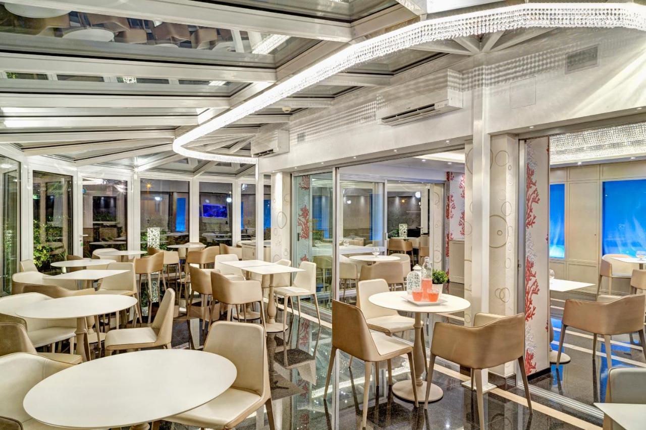Hotel Feldberg Riccione Luaran gambar